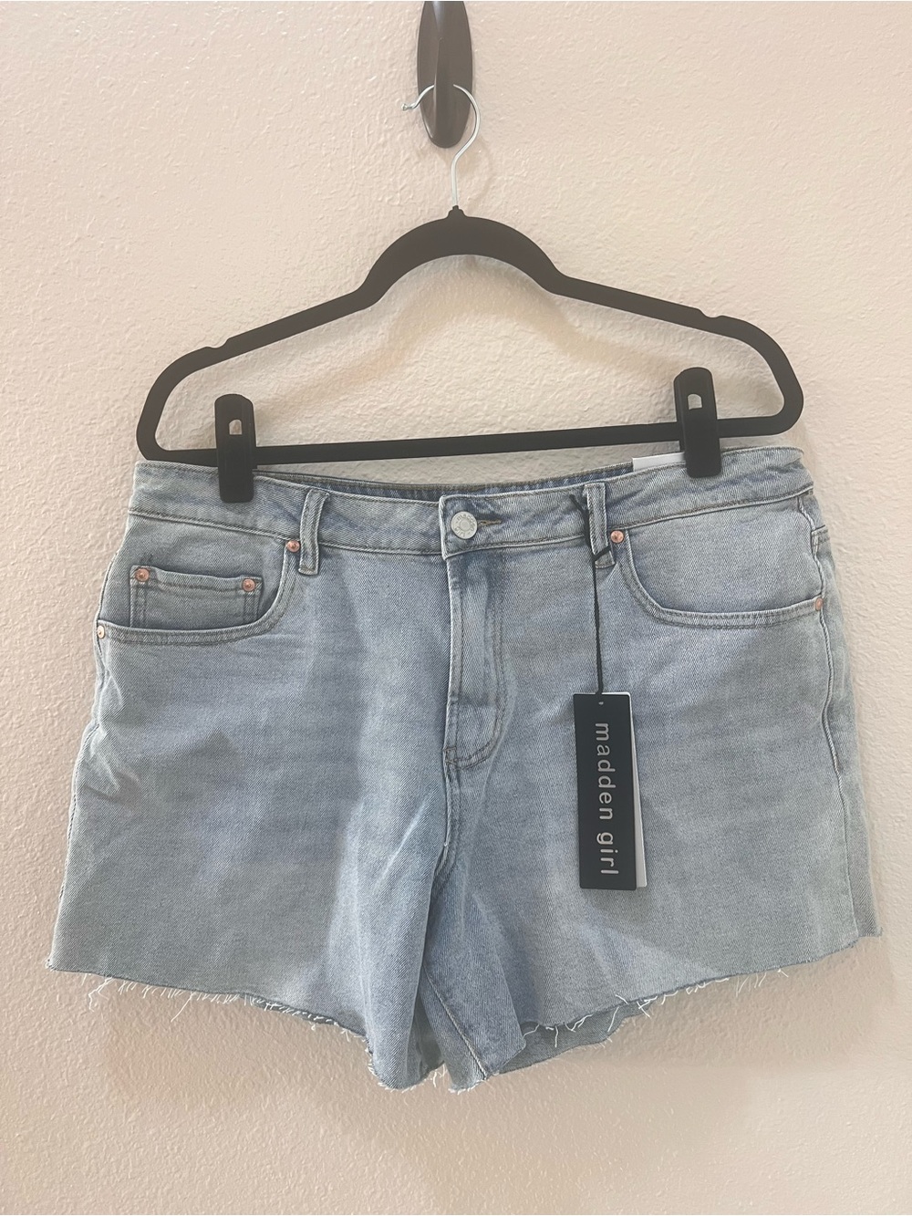 Madden Girl Light Blue Raw-Hem Denim Shorts